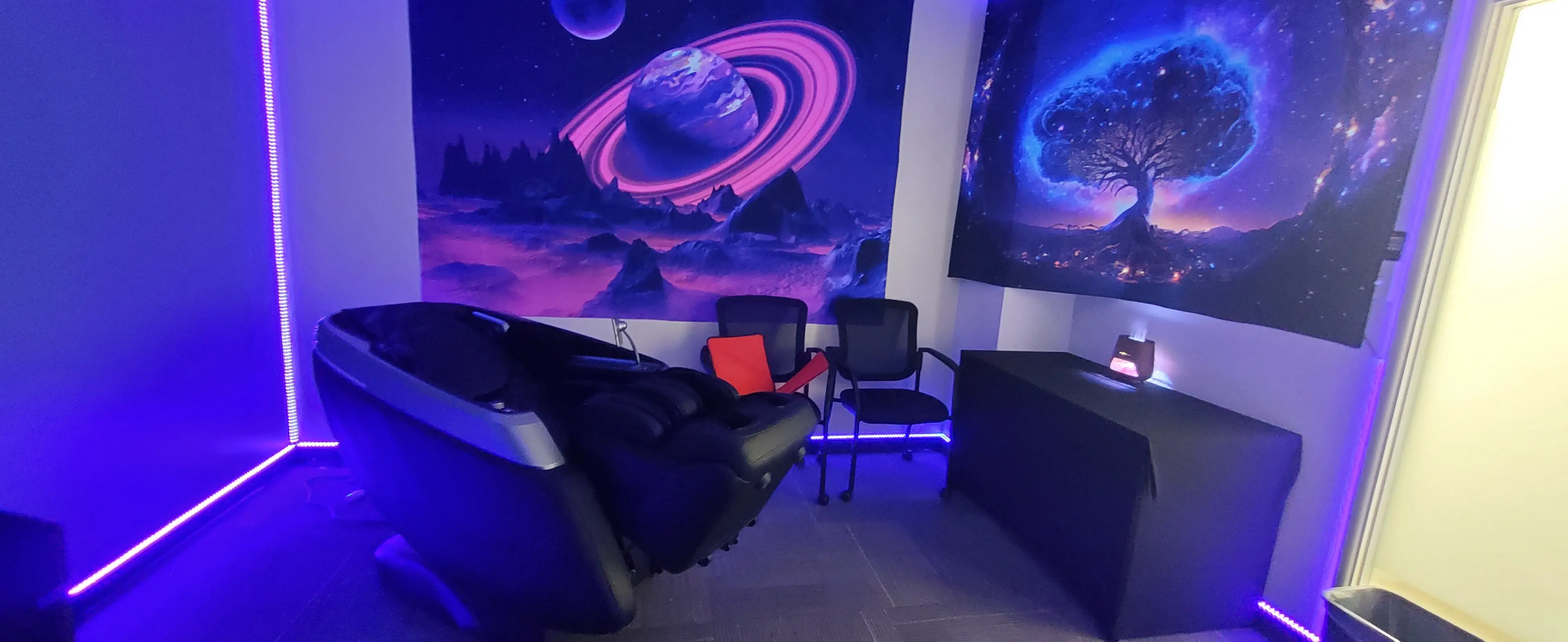 Private Serenity Lounge Pod Interior